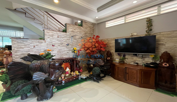 5 Bedrooms House for Rent in Krong Siem Reap-Svay Dangkum